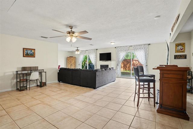 4105 SPRING WAY CIRCLE, Valrico, FL 33596