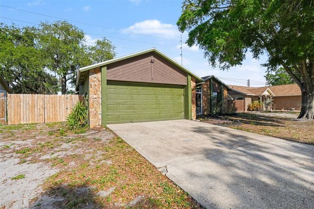 4105 SPRING WAY CIRCLE, Valrico, FL 33596