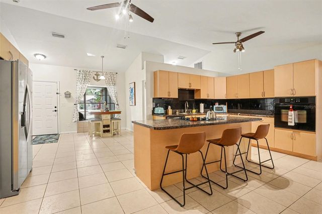 4105 SPRING WAY CIRCLE, Valrico, FL 33596