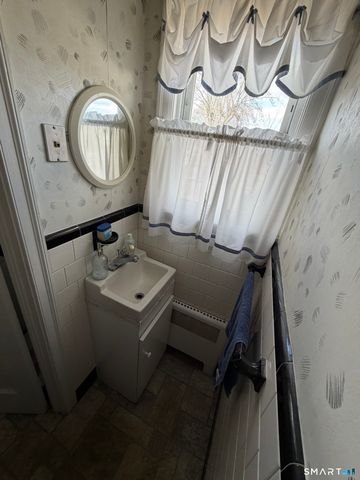 111 Franklin Avenue, Stratford, CT 06614