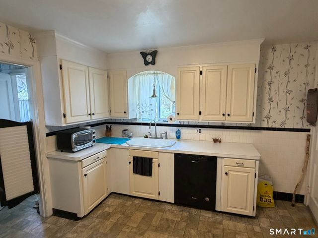 111 Franklin Avenue, Stratford, CT 06614