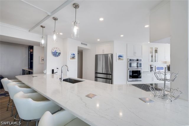 4041 Gulf Shore BLVD N 1705, Naples, FL 34103
