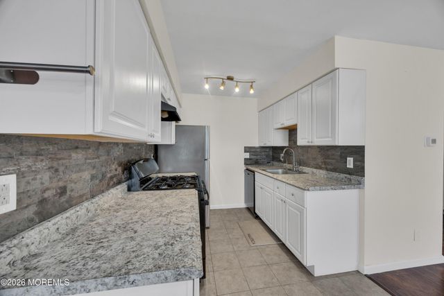 13 Quincy Circle K, Dayton, NJ 08810