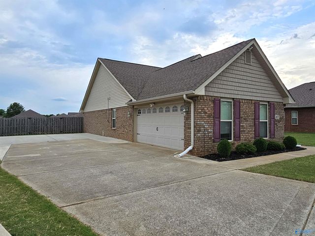 24537 Silent Spring Drive, Athens, AL 35613