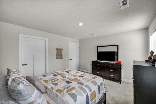 141 W Spring Drive, Elyria, OH 44035