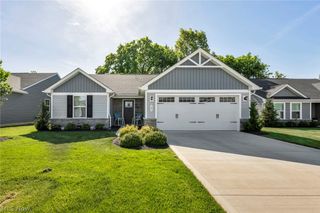 141 W Spring Drive, Elyria, OH 44035