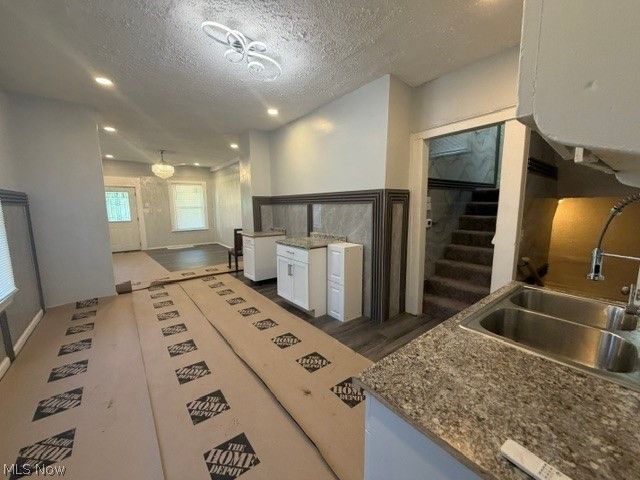 10800 Crestwood Avenue, Cleveland, OH 44104