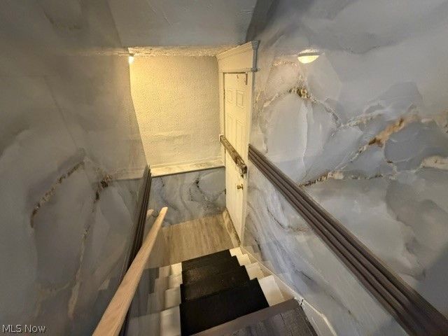 10800 Crestwood Avenue, Cleveland, OH 44104