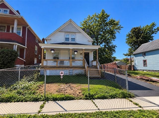 10800 Crestwood Avenue, Cleveland, OH 44104