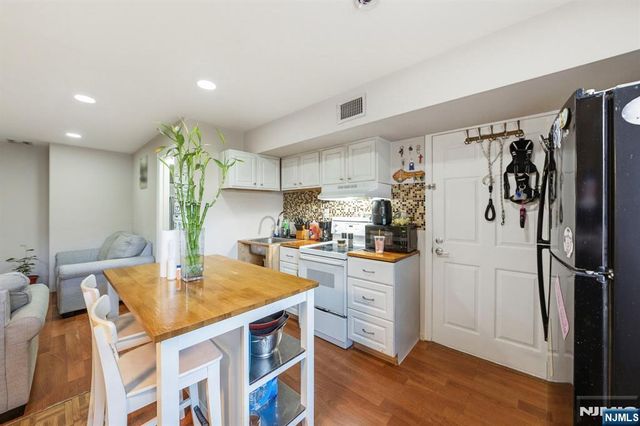 56 Lentz Avenue, Newark, NJ 07105