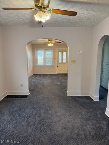 462 Larkin Avenue, Akron, OH 44305