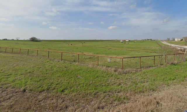 600 County Rd 405, Taylor, TX 76574