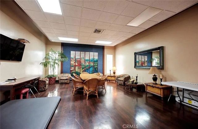 4095 Fruit St 328, La Verne, CA 91750