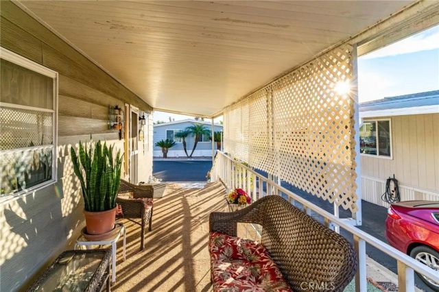 4095 Fruit St 328, La Verne, CA 91750