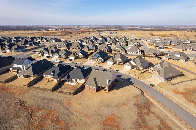 18524 Autumn Grove Drive, Edmond, OK 73012