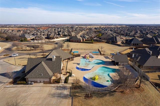 18524 Autumn Grove Drive, Edmond, OK 73012