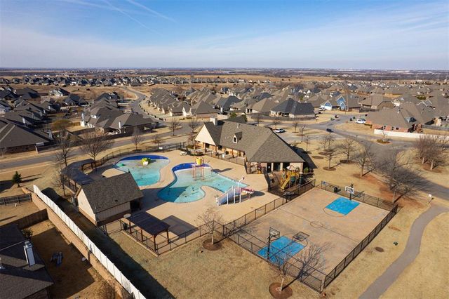 18524 Autumn Grove Drive, Edmond, OK 73012