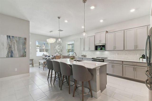 7611 S FAUL STREET, Tampa, FL 33616