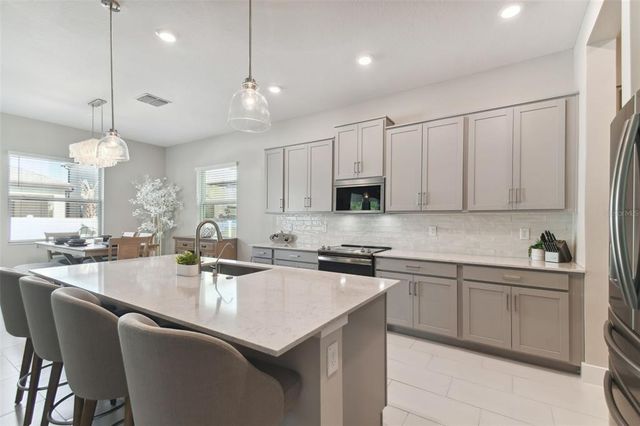 7611 S FAUL STREET, Tampa, FL 33616