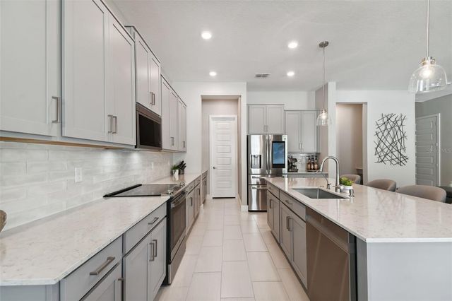 7611 S FAUL STREET, Tampa, FL 33616
