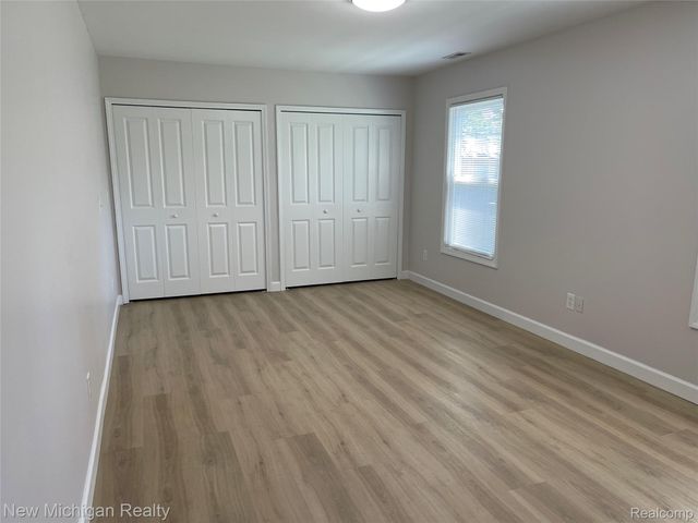 160 Chopin Street, Troy, MI 48083
