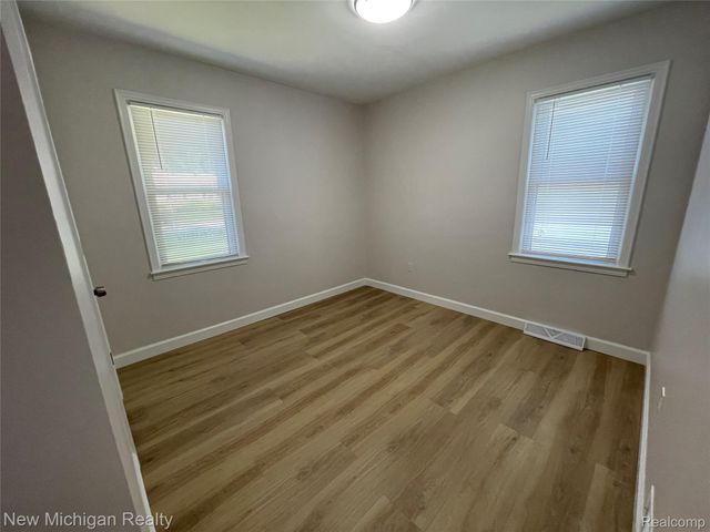 160 Chopin Street, Troy, MI 48083