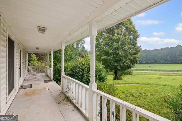 598 Beavers Road, Grantville, GA 30220
