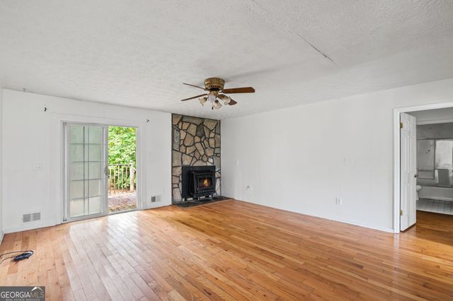 598 Beavers Road, Grantville, GA 30220