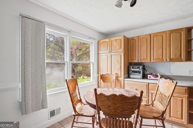 598 Beavers Road, Grantville, GA 30220