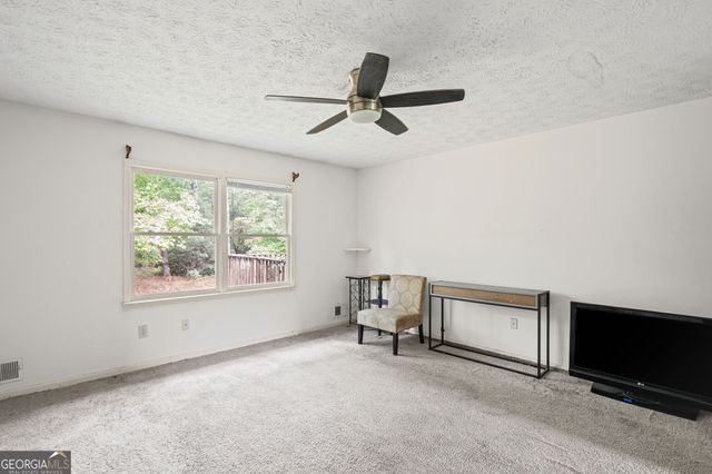 598 Beavers Road, Grantville, GA 30220