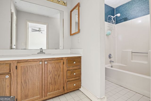 598 Beavers Road, Grantville, GA 30220