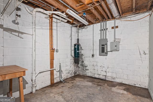 598 Beavers Road, Grantville, GA 30220