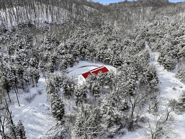 8942 Quicks Run Road, Vanceburg, KY 41179