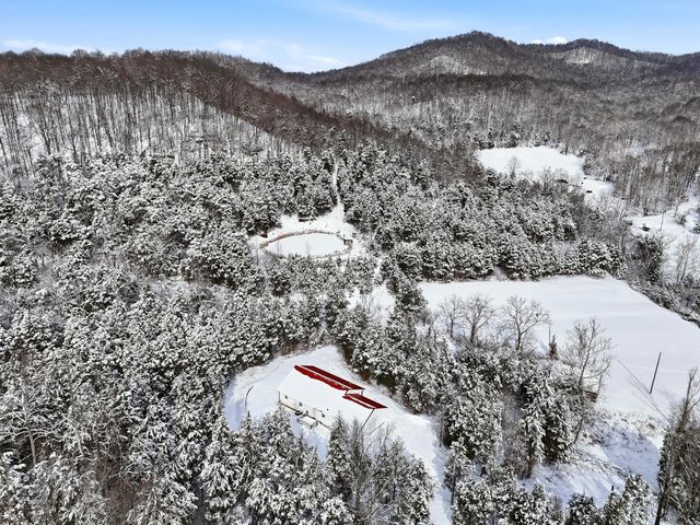 8942 Quicks Run Road, Vanceburg, KY 41179