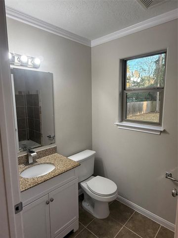 10464 Royal York, Conroe, TX 77303