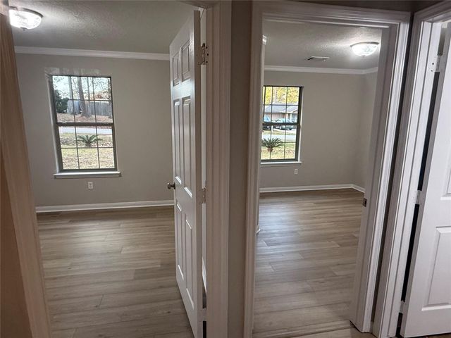 10464 Royal York, Conroe, TX 77303