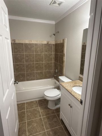 10464 Royal York, Conroe, TX 77303