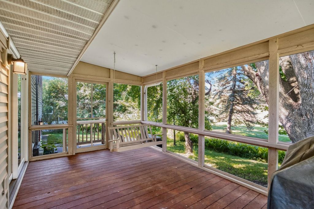 10704 Prescott Court, Burnsville, MN 55337 — photo 2