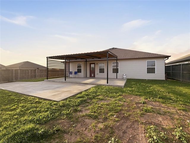 1865 Land Run Drive, El Reno, OK 73036