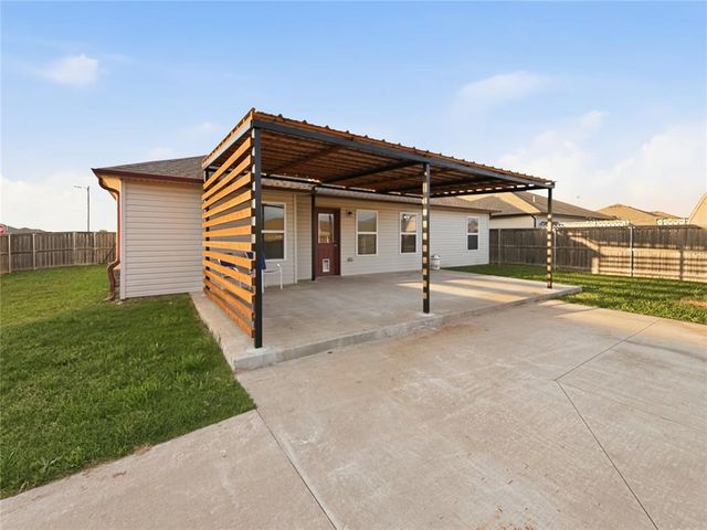 1865 Land Run Drive, El Reno, OK 73036