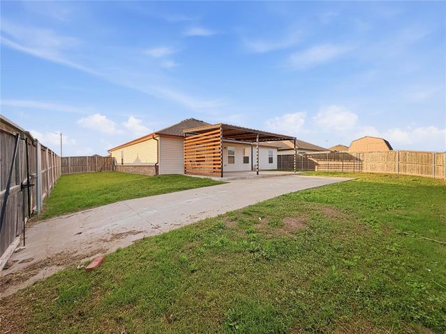 1865 Land Run Drive, El Reno, OK 73036