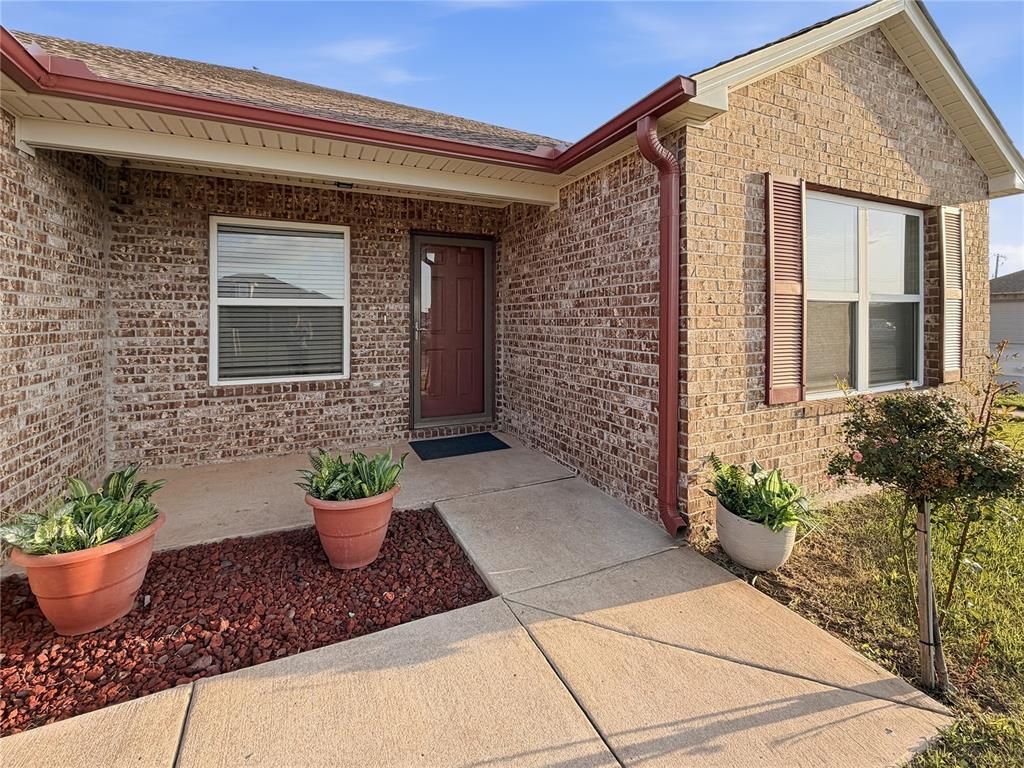 1865 Land Run Drive, El Reno, OK 73036