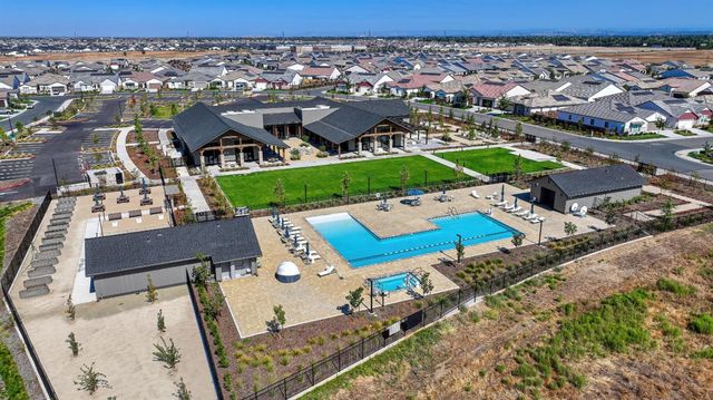 5030 Peace Lily Ln, Roseville, CA 95747