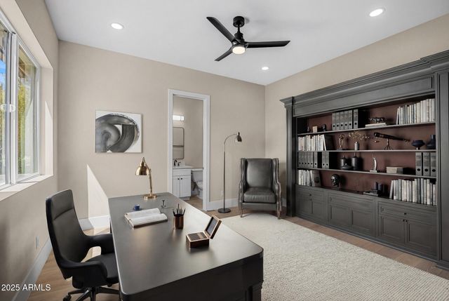 3808 E PICCADILLY Road, Phoenix, AZ 85018