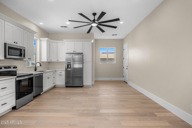 3808 E PICCADILLY Road, Phoenix, AZ 85018