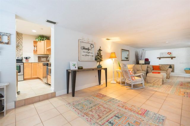 4206 W WISCONSIN AVENUE, Tampa, FL 33616