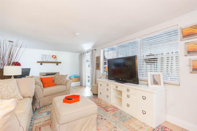 4206 W WISCONSIN AVENUE, Tampa, FL 33616