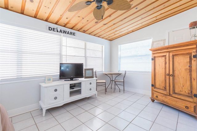 4206 W WISCONSIN AVENUE, Tampa, FL 33616