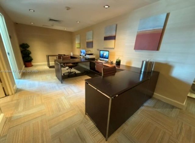 950 Brickell Bay Dr 3709, Miami, FL 33131