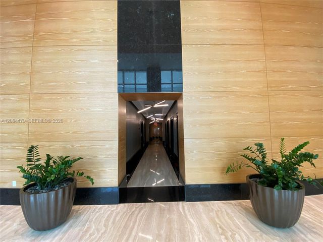 950 Brickell Bay Dr 3709, Miami, FL 33131